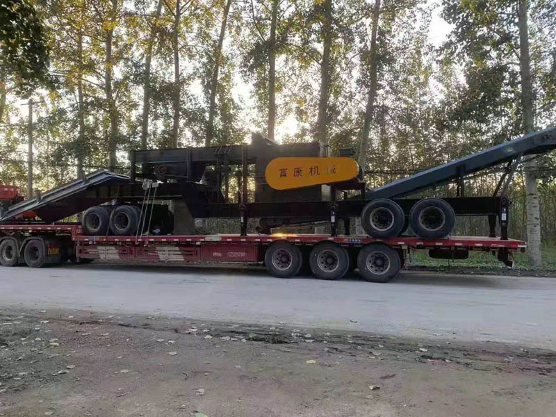 車載輪胎式1216移動式碎煤機發往內蒙 車載輪胎式1216移動式碎煤機發往內蒙